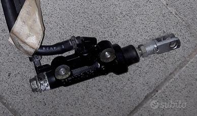 Pompa freno post. usato yamaha tdm 900 '06