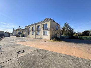 CAPANNONE A CORTE FRANCA