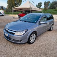 Opel Astra 1.9 16V CDTI 150CV Station Wagon Cosmo