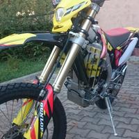 Suzuki Valenti RM-Z 450 - 2014