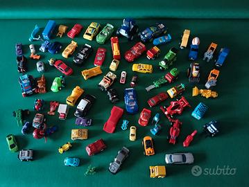 Auto, aereo, moto giocattolo 