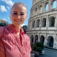 Cameriera di sala in un ristorante