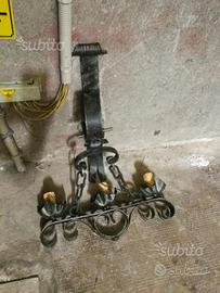 Lampadario in ferro battuto