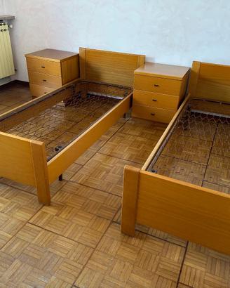 2 strutture letto 80x190, comodini legno