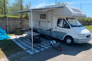 ELNAGH COLUMBIA 106 su Ford Transit gemellare