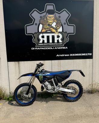 YAMAHA YZ 125 MONSTER