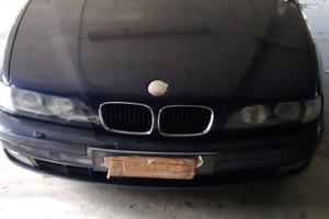 Bmw 525 D berlina anno 2000 con 153000 km.