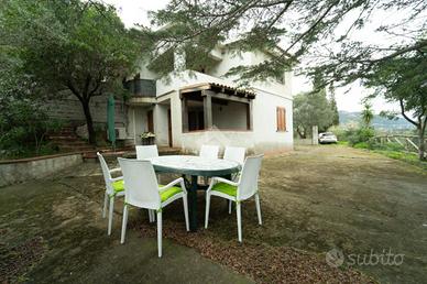 PORZIONE DI BIFAMILIARE A SAN TEODORO