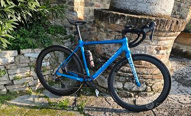 VAN RYSEL
 IN  CARBONIO  
Bici ciclocross 