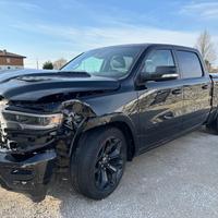 Dodge RAM 1500 LIMITED 5.7 EMI V8
