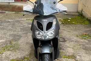 Aprilia Soprtcity 250