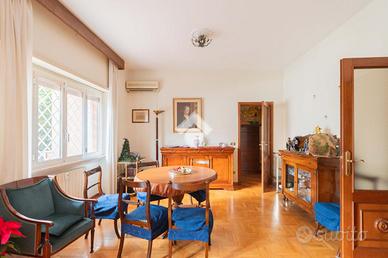 5 LOCALI A ROMA