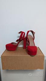 Scarpe con il tacco rosse