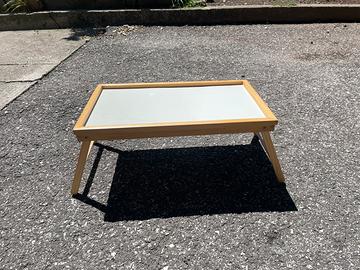 Tavolino pieghevole multiuso in legno