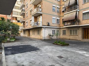 MONOLOCALE A ROMA