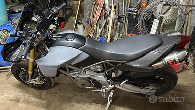 Aprilia dorsoduro 750