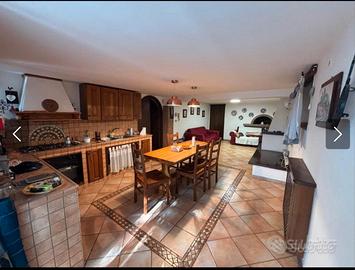 Graziosa tavernetta arredata