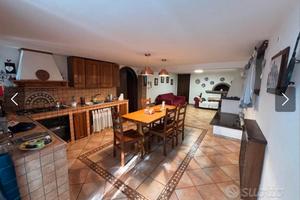 Graziosa tavernetta arredata