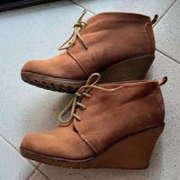 Tronchetti in camoscio