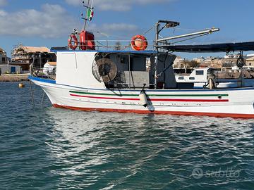 Barca da pesca con licenza