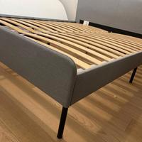 Letto matrimoniale (struttura + materasso)