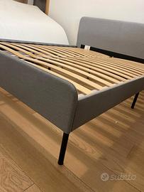 Letto matrimoniale (struttura + materasso)