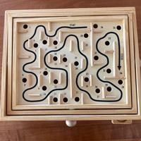 Gioco salta la buca /labirinto