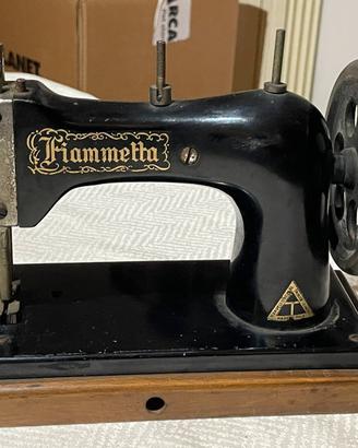 Macchina cucire giocattolo Fiammetta anni 50