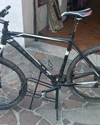 Bicicletta mountain bike Cube