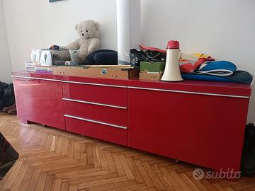 Mobiletto rosso a 1 euro