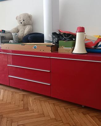 Mobiletto rosso a 1 euro