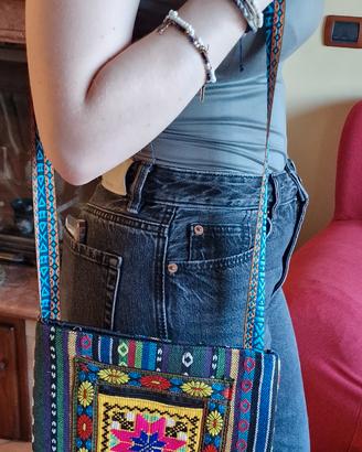 Borsa tracolla etnica multicolore 