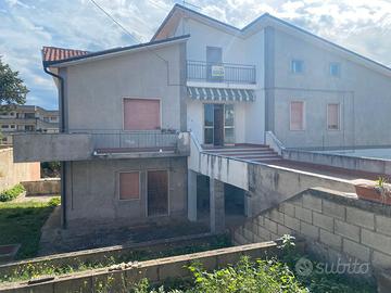 Appartamenti con giardino rif.223