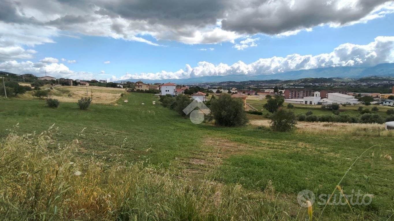 TER. RESIDENZIALE A LUZZI - Vista 4