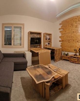 Arredamento Artigianale Fatto a Mano + Divano 