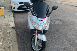 Piaggio X8 200 -2004