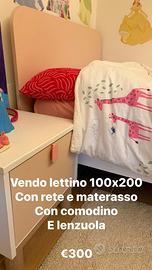 Lettino singolo con doghe , materasso e comodino
