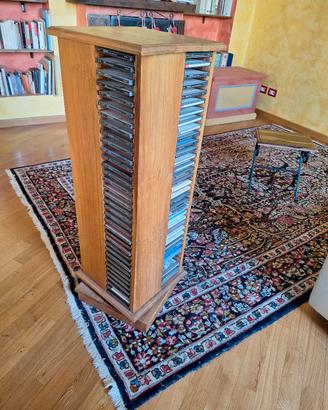 Torre porta CD girevole in legno - 140 posti