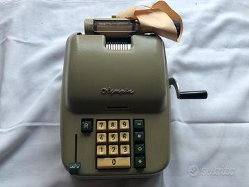 Calcolatrice a leva OLYMPIA anni 50