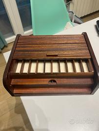 Scrigno porta penne antico