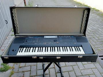 Roland E 70 con accessori 