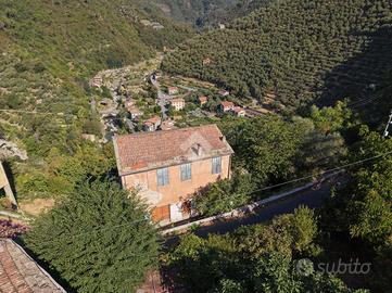 CASA INDIPENDENTE A CARPASIO