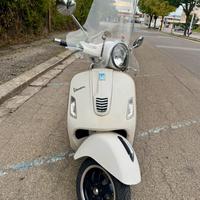 Vespa GTS 300 Super ABS 2016