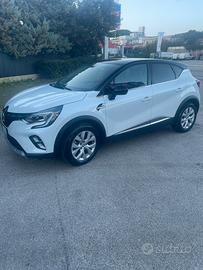 Renault Captur Plug-In Hibrid 2022 - Perfetta