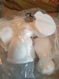 5 gatti polistirolo cm14 +1 danneggiato