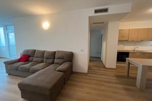 Trilocale al quarto piano zona residenziale