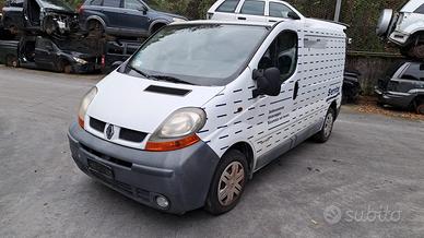 RENAULT TRAFIC 2006 SOLO PER RICAMBI