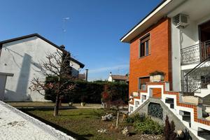 Villa o villino Mortara [RB280VRG]