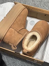 Stivali da neve con tacco alto UGG, taglia 40