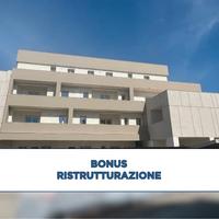 Bilocale con corte esterna a 350 m dal mare